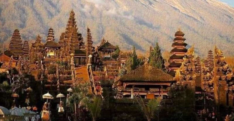 east-of-bali-lempuyang-gate-heaven-besakih-mother-temple