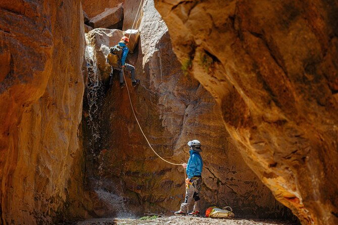 east-zion-stone-hollow-full-day-canyoneering-adventure