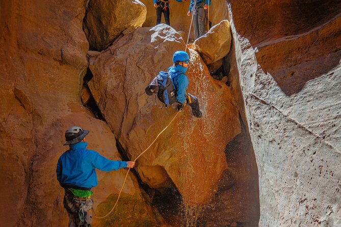 east-zion-stone-hollow-full-day-canyoneering-adventure