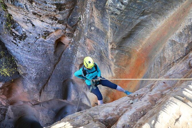 east-zion-stone-hollow-full-day-canyoneering-adventure
