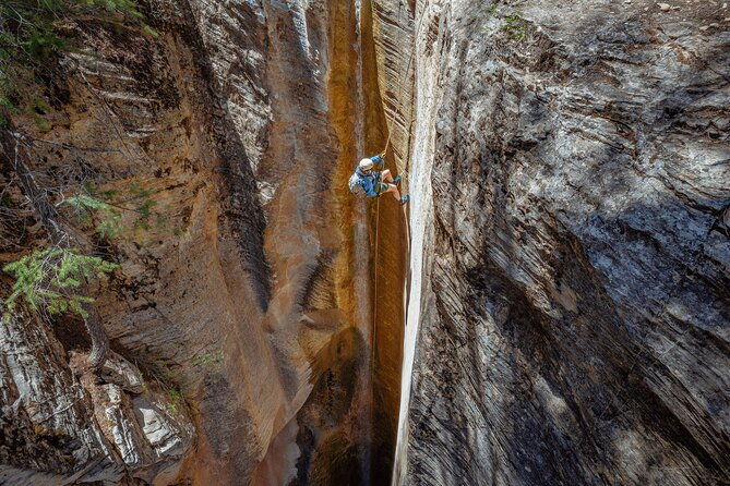east-zion-stone-hollow-full-day-canyoneering-adventure