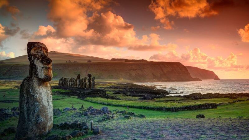 easter-island-private-full-day-history-of-the-moai
