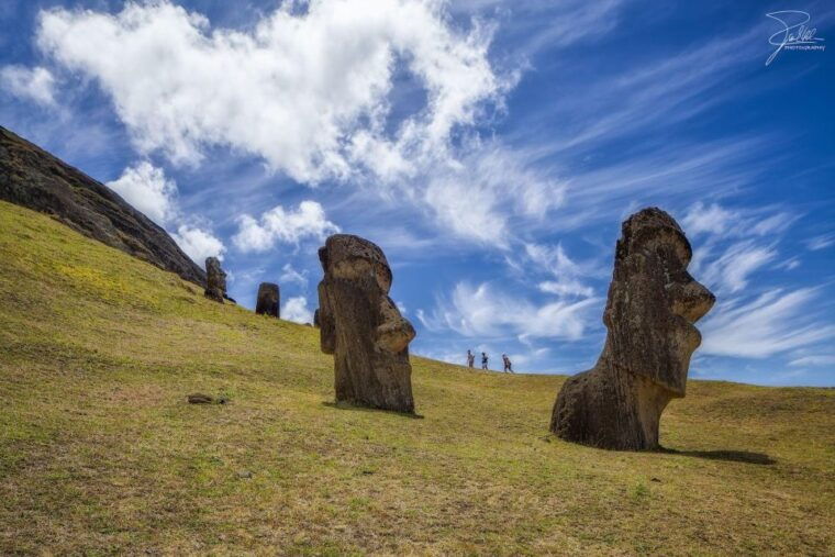 easter-island-private-full-day-history-of-the-moai