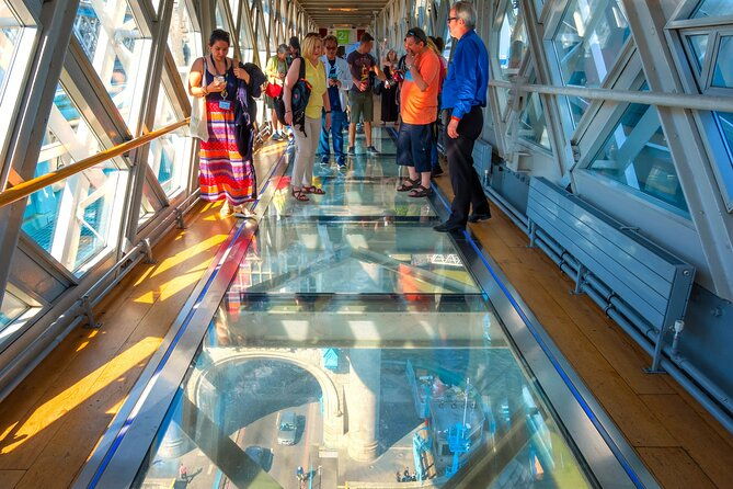 easy-access-tower-bridge-and-engine-room-scenic-thames-cruise-2