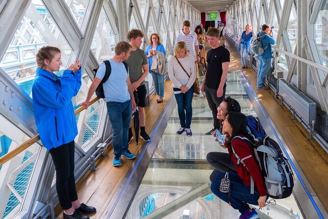 easy-access-tower-bridge-and-engine-room-scenic-thames-cruise-2