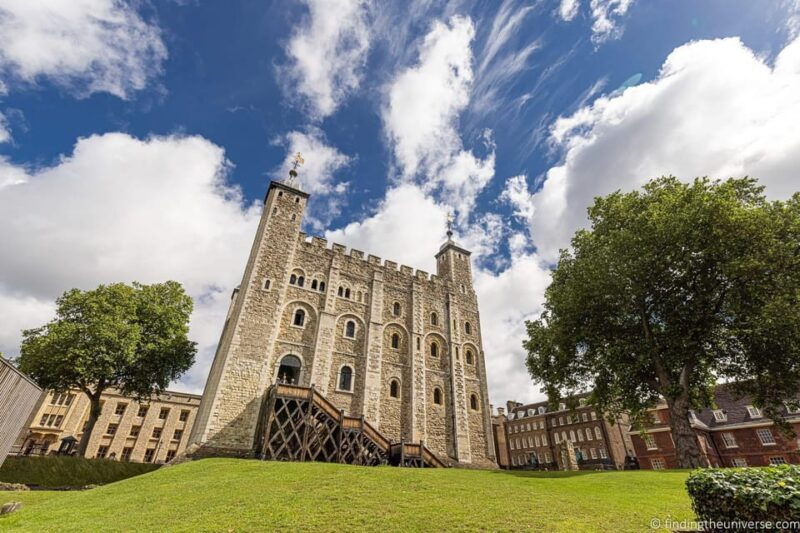easy-access-tower-of-london-royal-secrets-scandals-tour