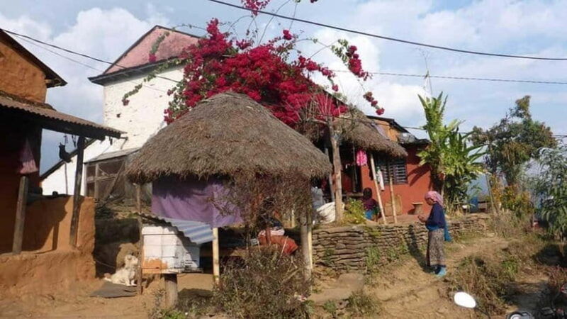 easy-hike-to-australian-base-camp