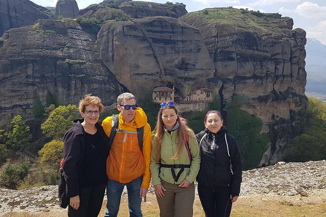 easy-hiking-adventure-at-meteora
