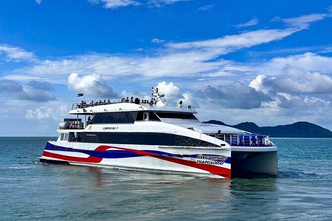 Easy Island Transfer from Phi Phi Island to Koh Tao - A Detailed Look at the Transfer Experience