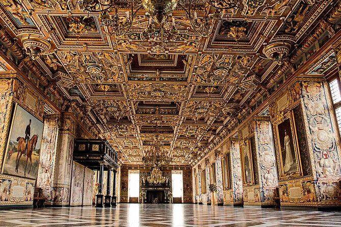 easy-tour-winter-kronborg-castle-and-fredriksborg-palace