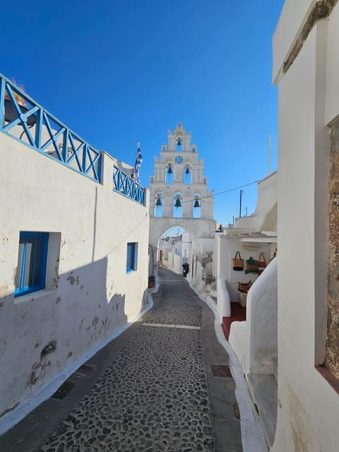 easy-walks-in-santorini-private-half-day-tour-3