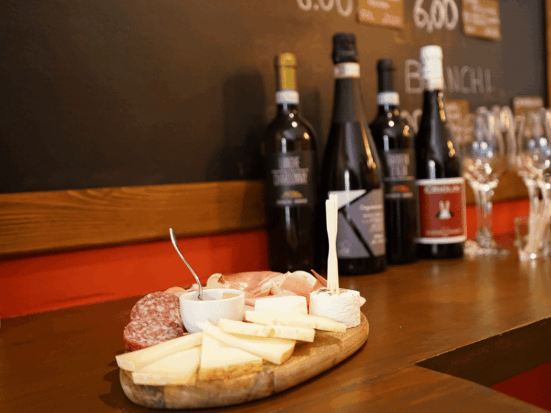 easy-wine-tasting-in-turin-city-center