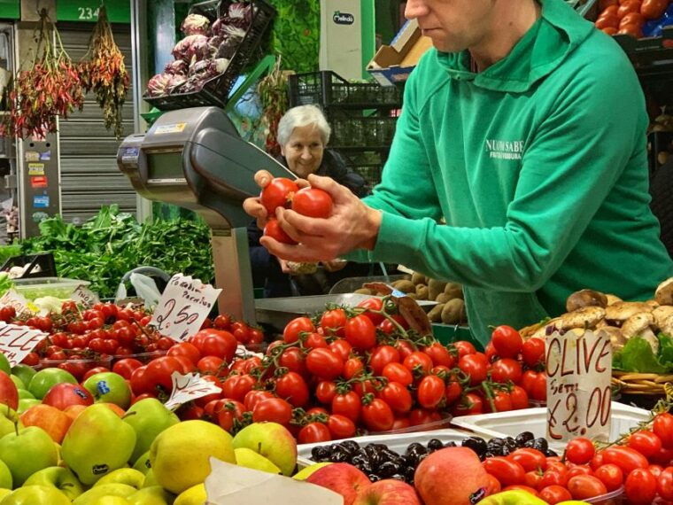 eat-like-a-roman-traditional-food-local-market-history