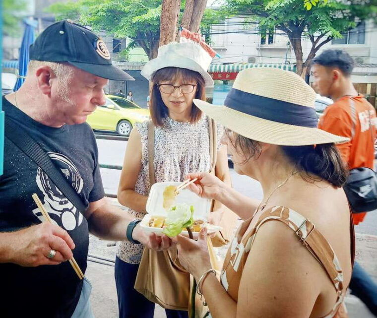 eat-street-food-and-drink-like-a-local-in-bangkok