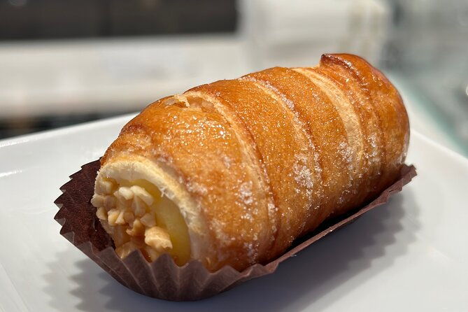 eating-milan-street-food-tour-with-guided-tasting-and-sightseeing-2