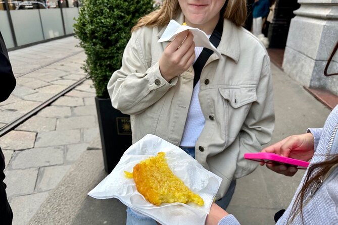 eating-milan-street-food-tour-with-guided-tasting-and-sightseeing-2