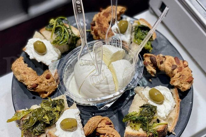 eating-naples-street-food-tour-with-guided-tasting-and-sightseeing