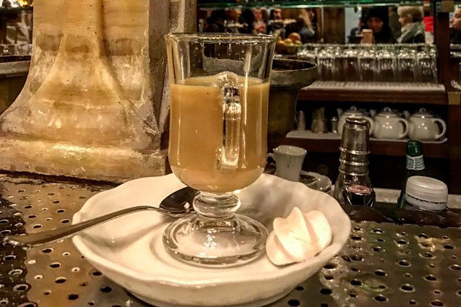 eatintour-experience-a-progressive-dinner-in-the-most-iconic-historic-venue