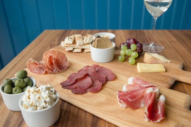 ebike-tour-albourne-estate-wine-tasting-and-downs-ebiking
