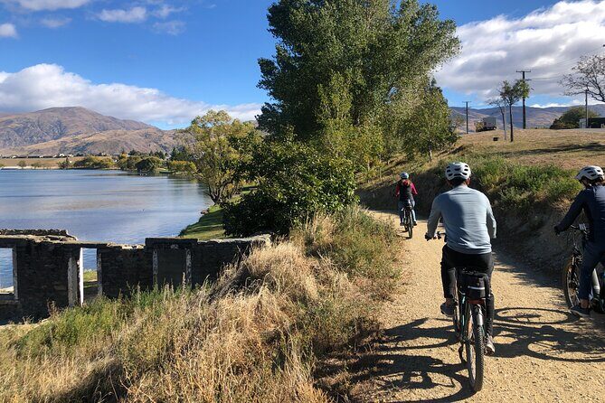 ebike tour lake Dunstan wine tasting - Why Travelers Love This Tour