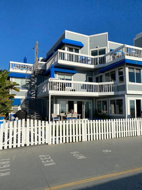 ebike-tour-of-hermosa-beach-other-beach-cities-3-hours