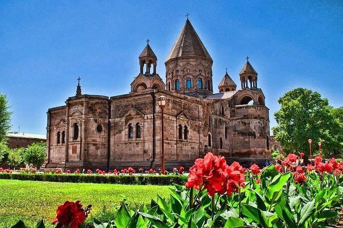echmiadzin-hripsime-gayane-mother-cathedral-and-zvartnots-temple