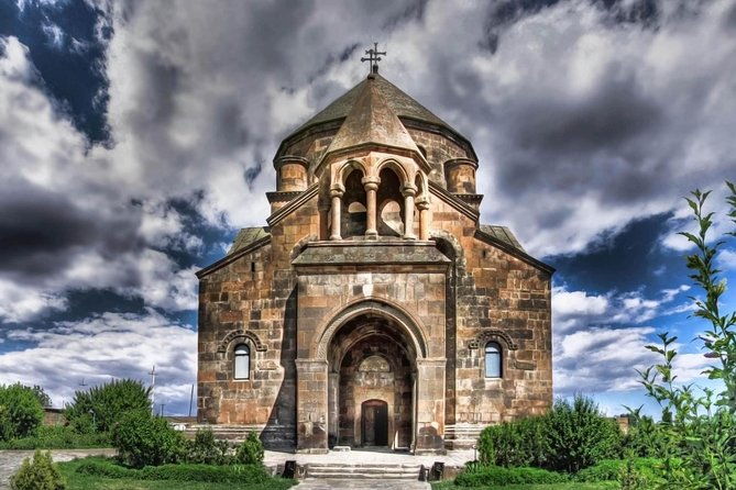 echmiadzin-hripsime-gayane-mother-cathedral-and-zvartnots-temple