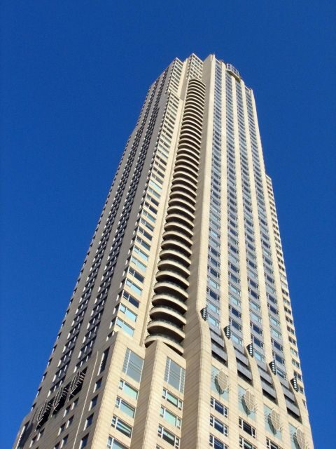 Echoes of Elegance: Chicagos Architectural Splendors - FAQ