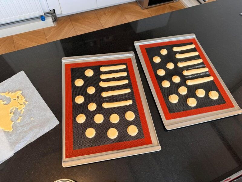 eclair-baking-class-with-a-pastry-chef