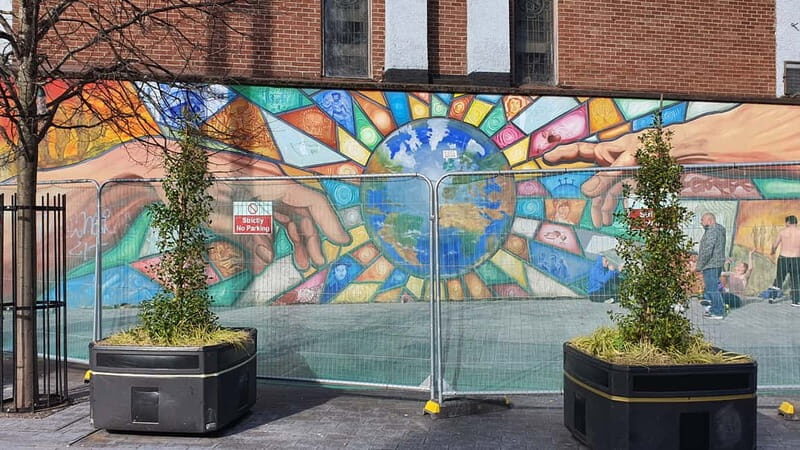Eclectic Belfast City Center Walking Tour / Experience . - Key Points