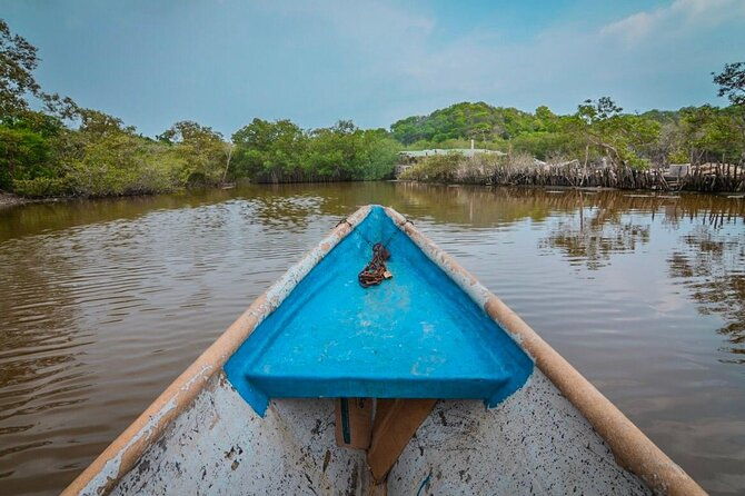 eco-friendly-leverage-canoe-tour-with-craft-fishing-show