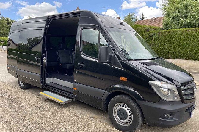 economy-roundtrip-transfer-santorini-airport-max-4-stop-3