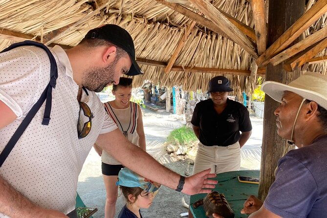 ecotour-craft-fishing-and-cultural-immersion-in-mangroves