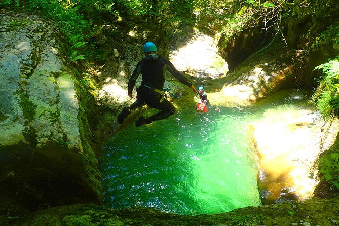 ecouges-sensational-canyoning-in-the-vercors-grenoble-lyon