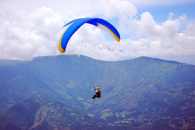 ecuador-paragliding-quito