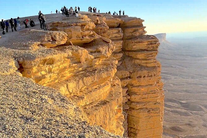 Edge of The World & Deer Reserve Off-road 4x4 Car Tour in Riyadh - FAQs