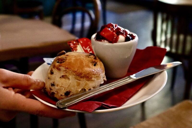 edinburgh-3-hour-guided-secret-food-tour
