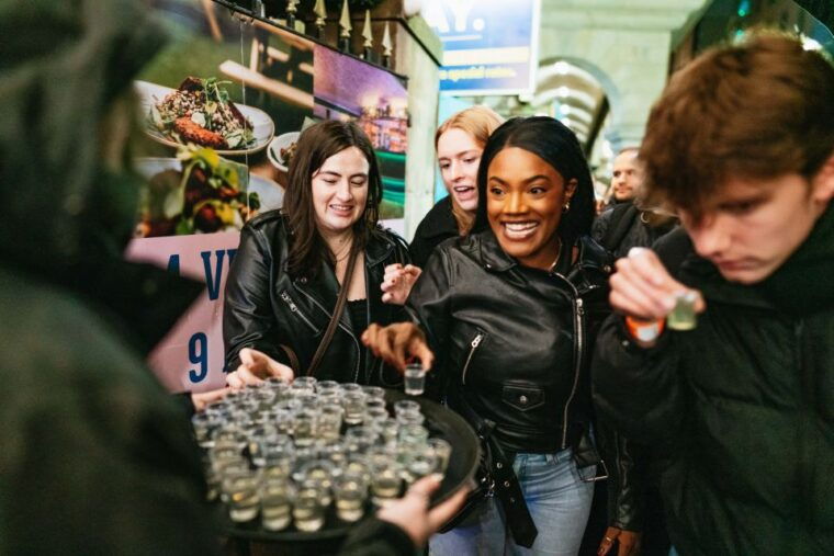 edinburgh-7-bar-pub-crawl-with-7-shots-discounts