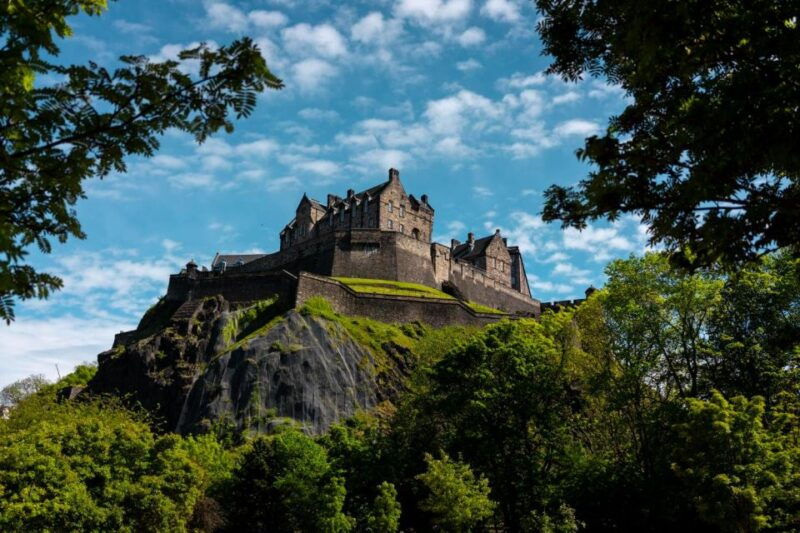 edinburgh-capture-the-most-photogenic-spots-with-a-local
