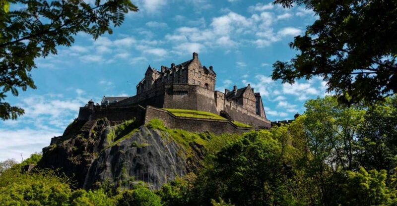 edinburgh-capture-the-most-photogenic-spots-with-a-local