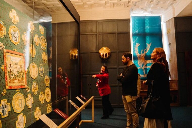 edinburgh-castle-exclusive-early-access-guided-tour