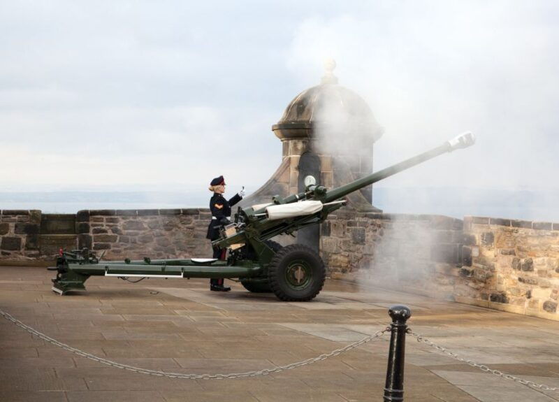 edinburgh-castle-guided-tour-with-entry-ticket