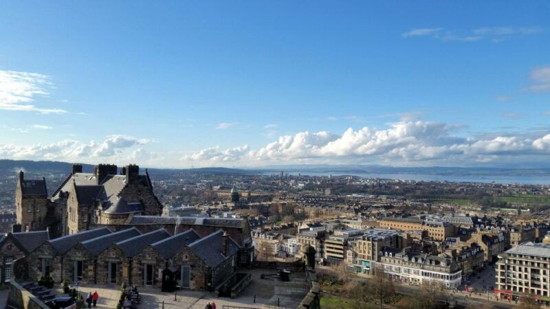 edinburgh-castle-guided-tour-with-live-guide