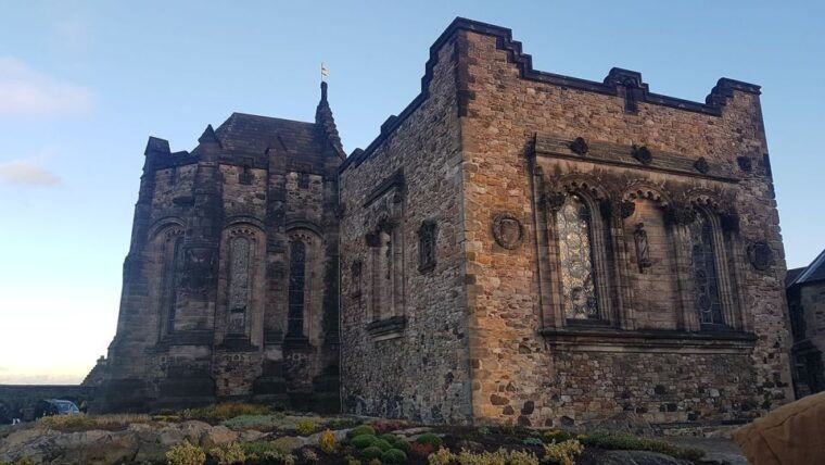 edinburgh-castle-guided-walking-tour-with-entry-ticket-2