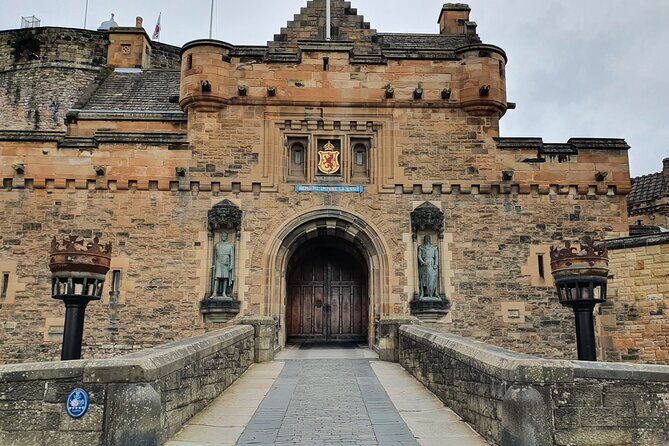Edinburgh Castle Highlights Tour with Tickets, Map, and Guide - Post-Tour Free Exploration