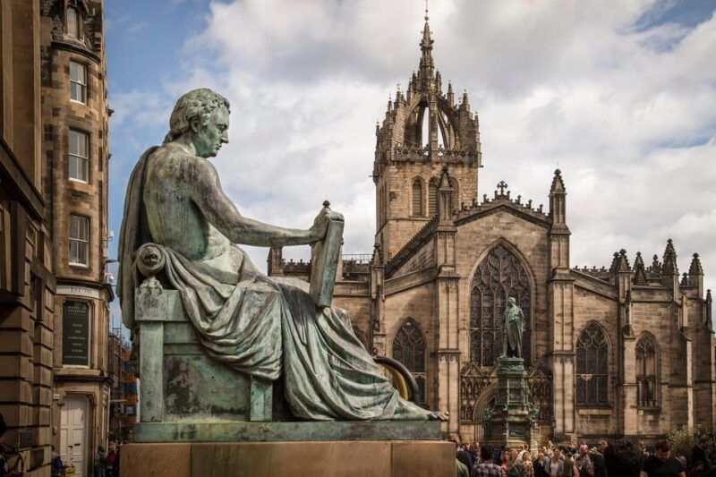 edinburgh-castle-royal-mile-walking-tour-ticket-included-2
