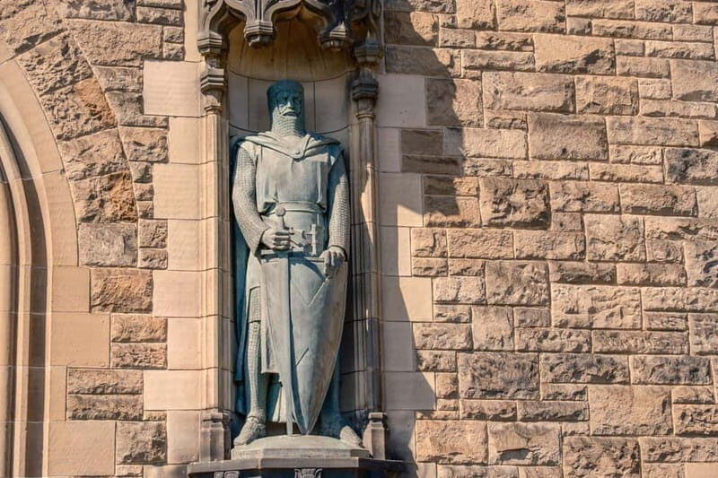 Edinburgh Castle Tickets & Tour - Scottish Guide In a Kilt - The Value Proposition: Is It Worth It?
