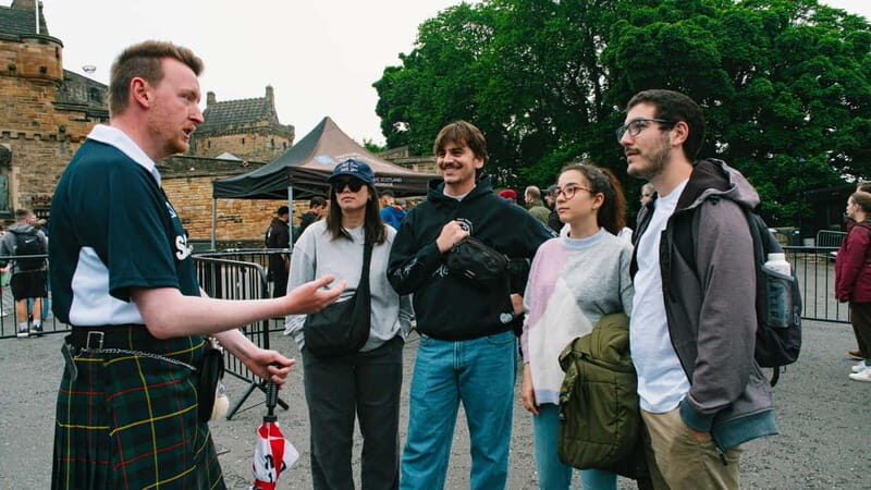 Edinburgh Castle Tickets & Tour - Scottish Guide In a Kilt - Who Should Book This Tour?