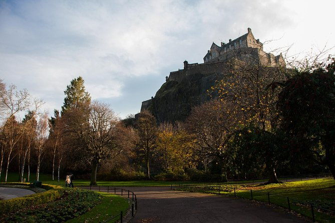 edinburgh-city-centre-private-and-personal-half-day-driving-tour
