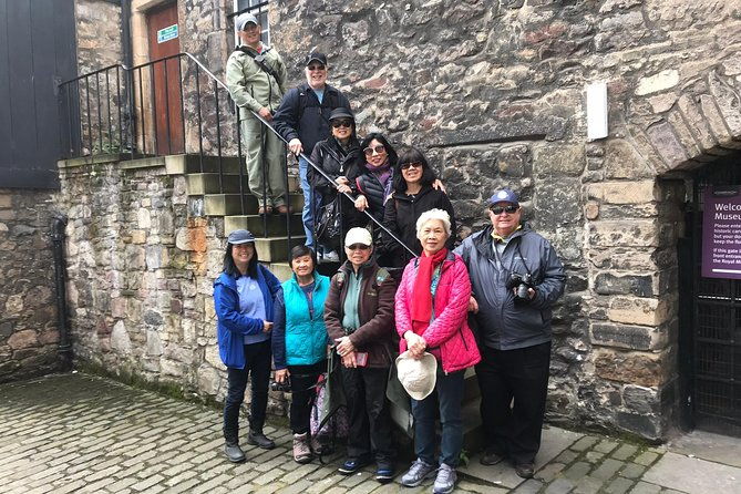 edinburgh-city-centre-private-and-personal-half-day-driving-tour